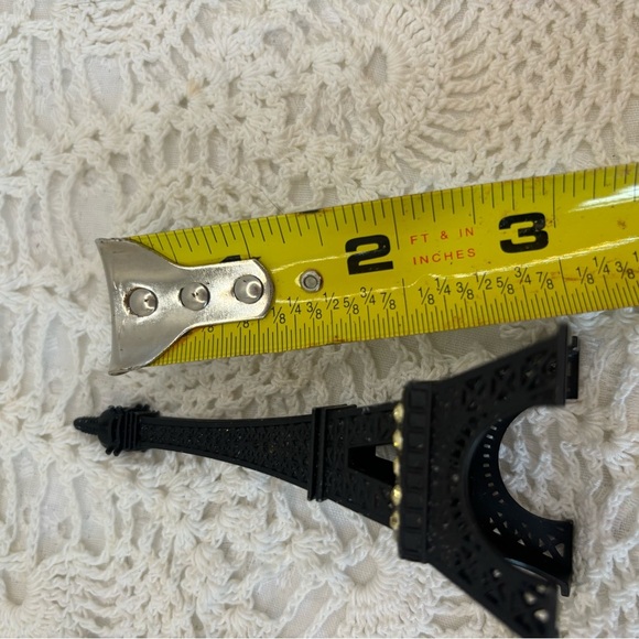 Yellow and Red Parisian Accent Decor - Picture 6 of 9